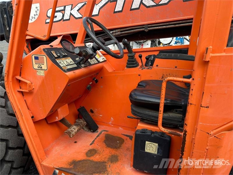 SkyTrak 10054 Teleskoplader