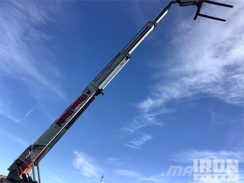 SkyTrak 10054 Telescopic handlers