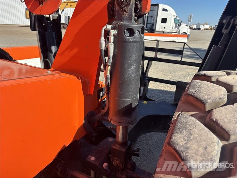 SkyTrak 10054 Telescopic handlers