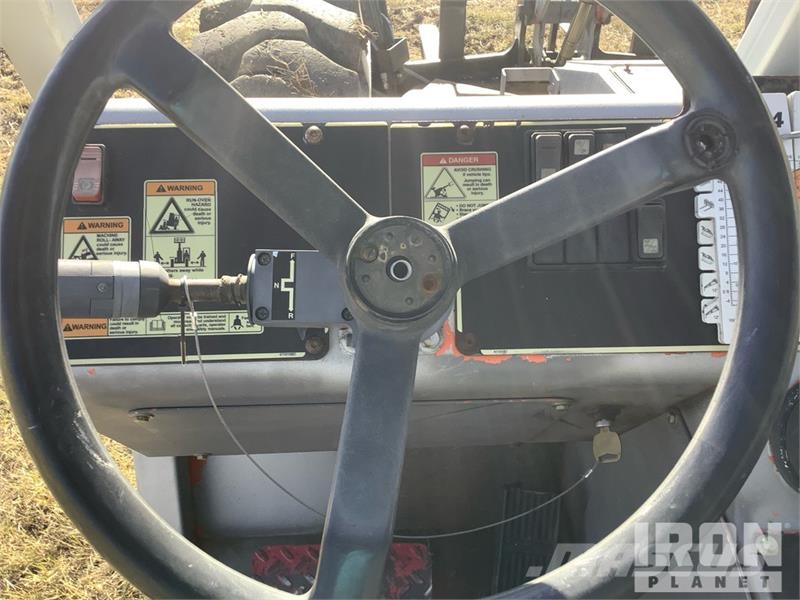 SkyTrak 10054 Telescopic handlers