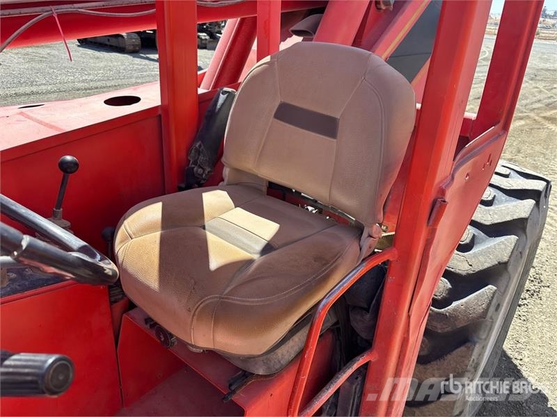 SkyTrak 10054 Telescopic handlers