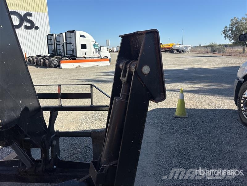 SkyTrak 10054 Telescopic handlers