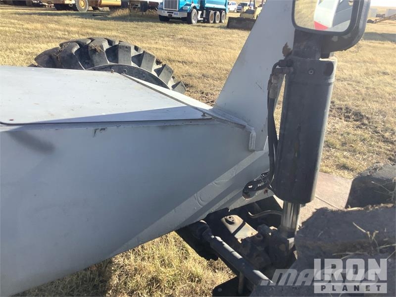 SkyTrak 10054 Telescopic handlers