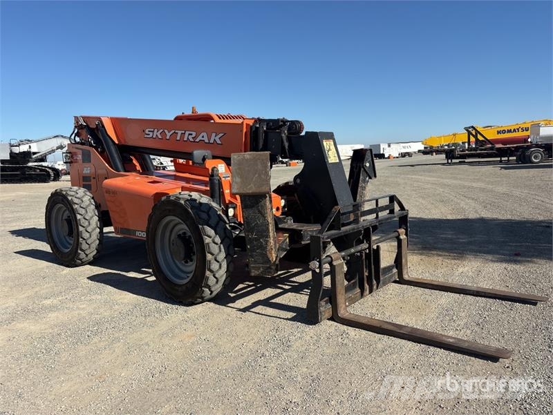 SkyTrak 10054 Telescopic handlers