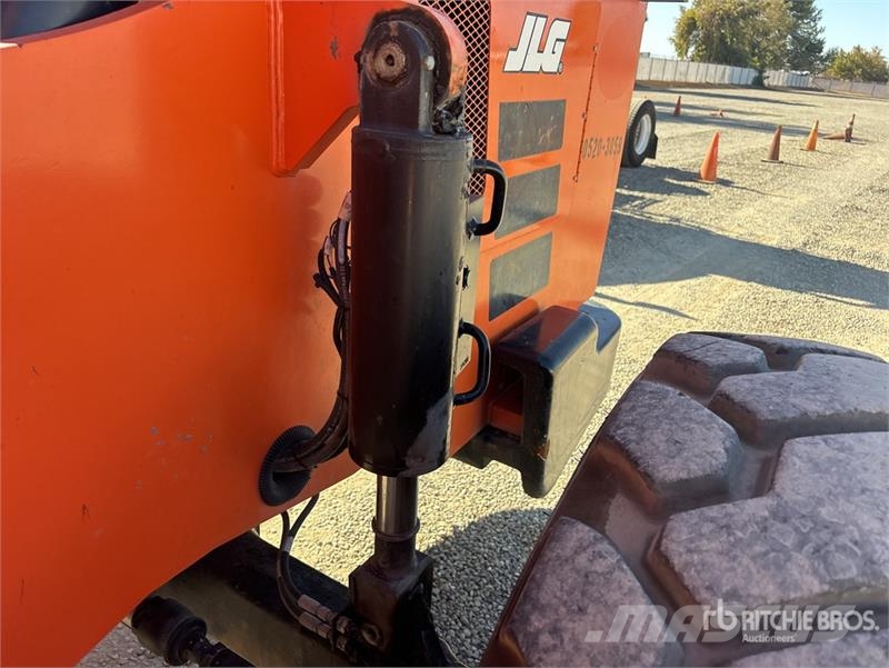 SkyTrak 10054 Telescopic handlers