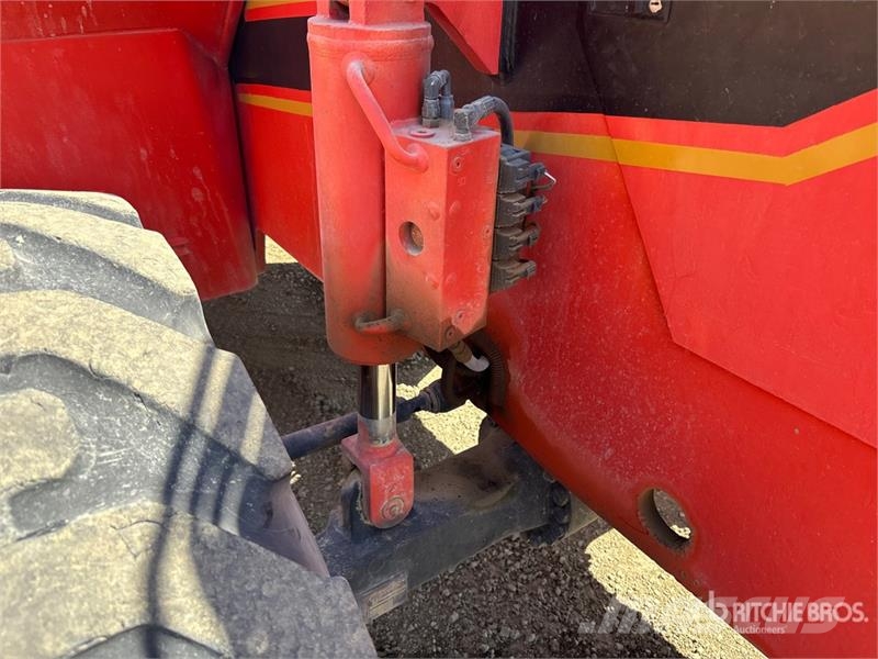 SkyTrak 10054 Telescopic handlers