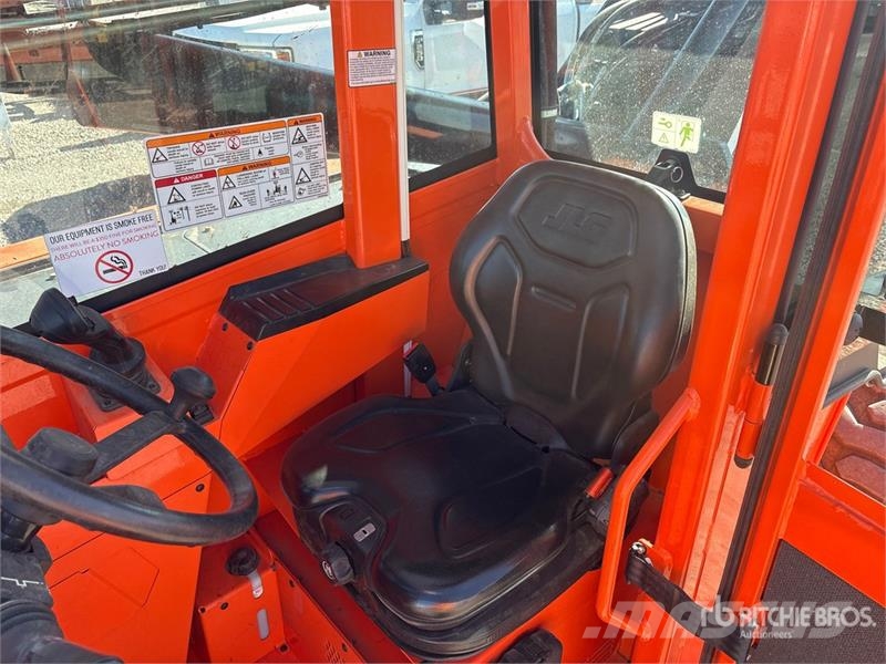 SkyTrak 6042 Teleszkópos rakodók