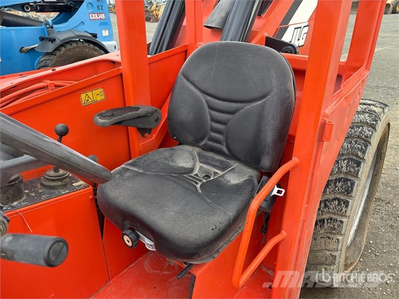 SkyTrak 8042 Telescopic handlers