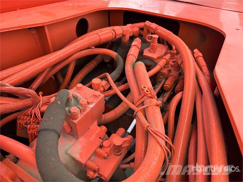 SkyTrak 8042 Telescopic handlers