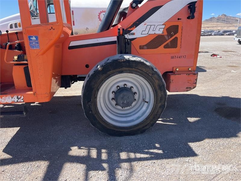 SkyTrak 8042 Teleskoplader