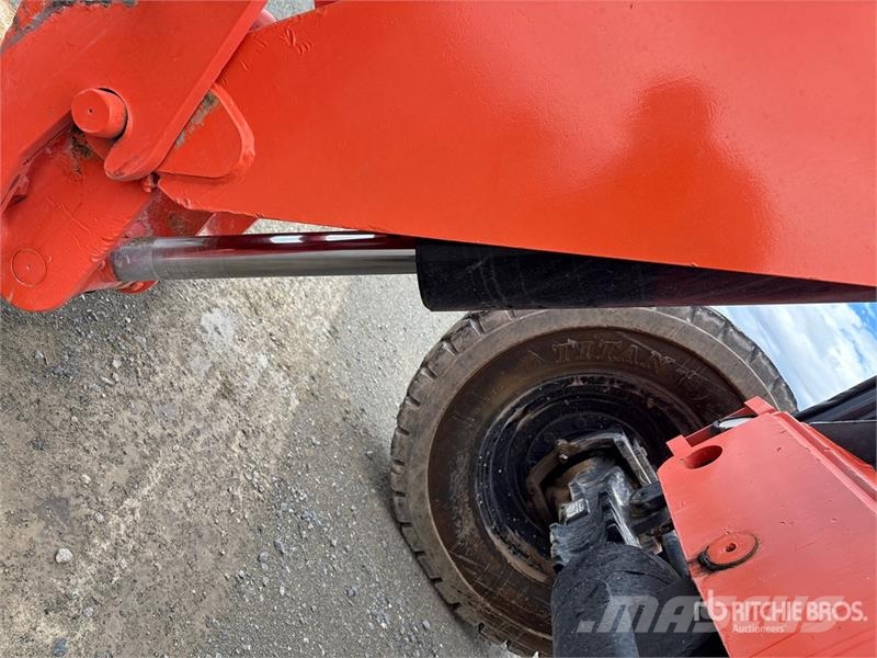 SkyTrak 8042 Telescopic handlers
