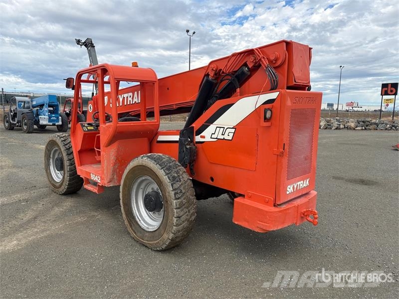 SkyTrak 8042 Telescopic handlers