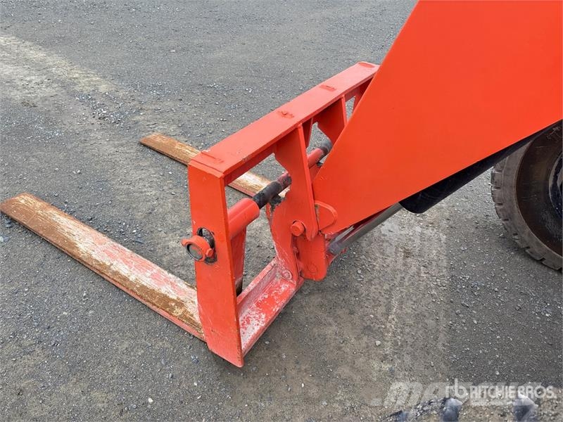 SkyTrak 8042 Telescopic handlers