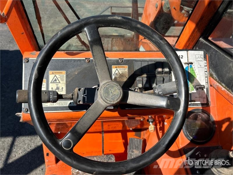 SkyTrak 8042 Teleskopski viličarji