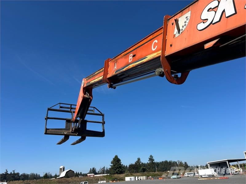 SkyTrak 8042 Teleskopski viličarji