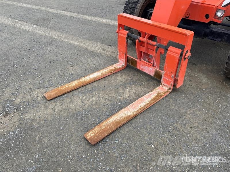 SkyTrak 8042 Telescopic handlers