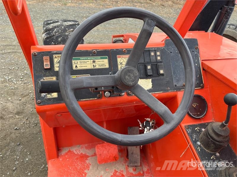 SkyTrak 8042 Telescopic handlers