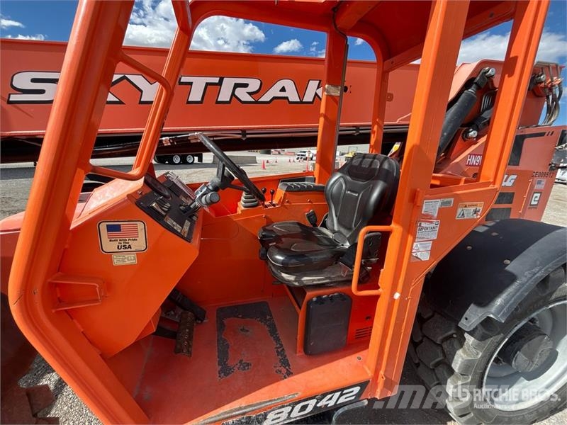 SkyTrak TL8042 Telehandler Telescopic handlers