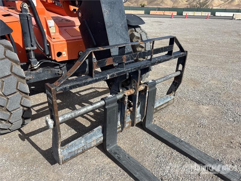 SkyTrak TL8042 Telehandler Telescopic handlers