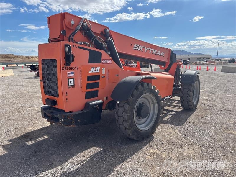 SkyTrak TL8042 Telehandler Telescopic handlers
