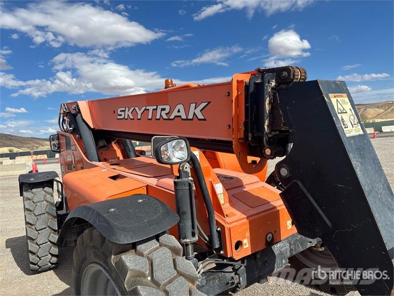 SkyTrak TL8042 Telehandler Telescopic handlers