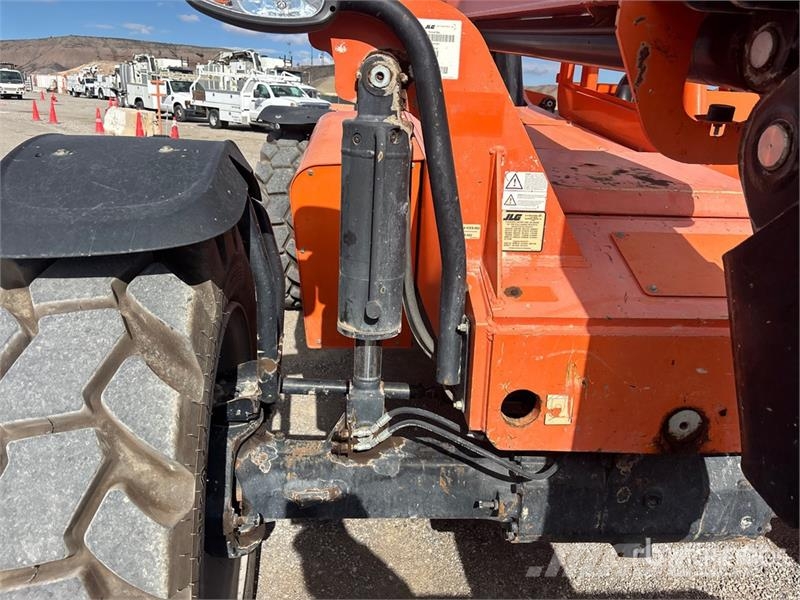 SkyTrak TL8042 Telehandler Telescopic handlers