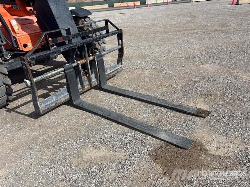 SkyTrak TL8042 Telehandler Telescopic handlers