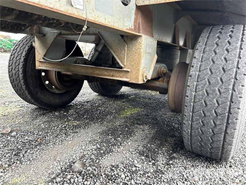 SmithCo 36 ft Quad/A Side Dump Trailer Kiper prikolice