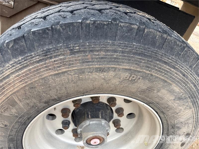 SmithCo SX1FP-22-17 17 ft T/A Spread Axle Pup Side Dump Tr 傾卸式拖車