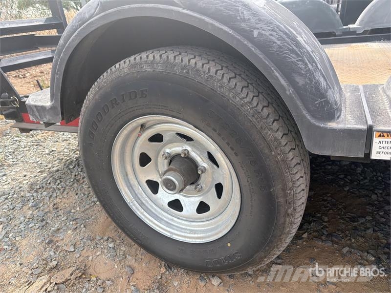  Snake River 14 ft T/A Equipment Trailer 차량 운반용 트레일러