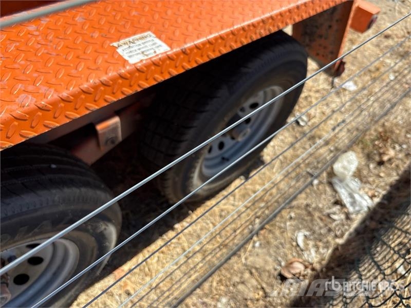 Snake River 9 ft 10 in T/A Dump Utility Trailer 傾卸式拖車