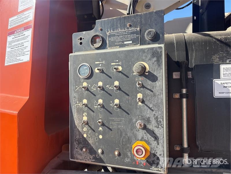 Snorkel AB85J 4WD Diesel Articulating Boom Lift Karos emelők