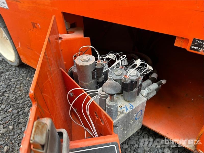 Snorkel S4726E Electric Scissor Lift Saksilavat