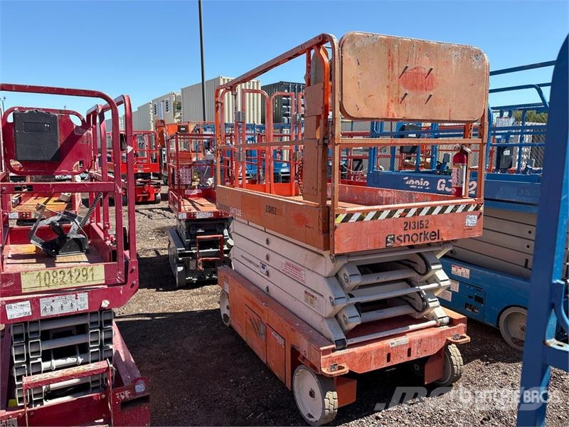 Snorkel S4732E Electric Scissor Lift Scissor lifts
