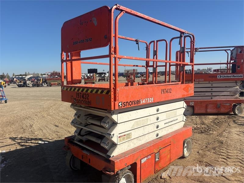 Snorkel S4732E Electric Scissor Lift رافعات مقصية الشكل