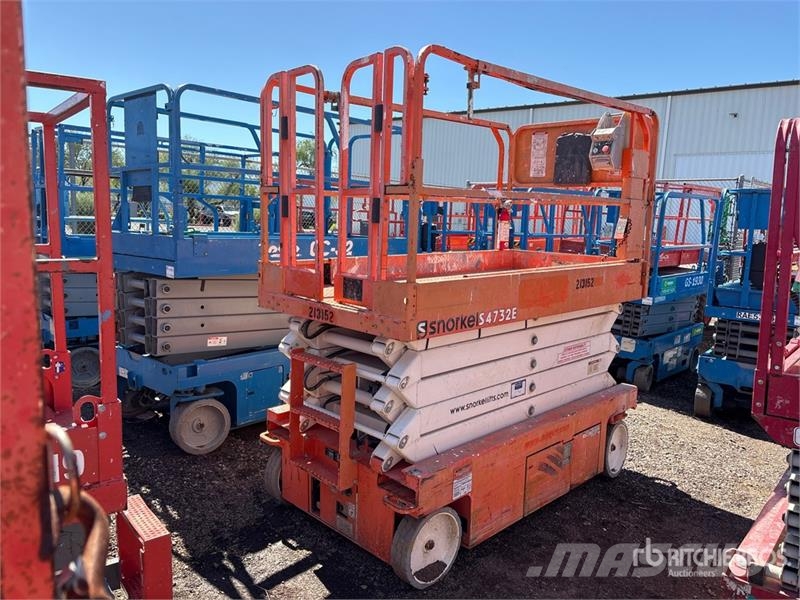 Snorkel S4732E Electric Scissor Lift Scissor lifts