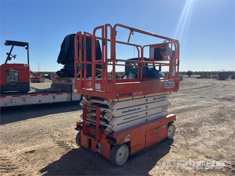 Snorkel S4732E Electric Scissor Lift رافعات مقصية الشكل