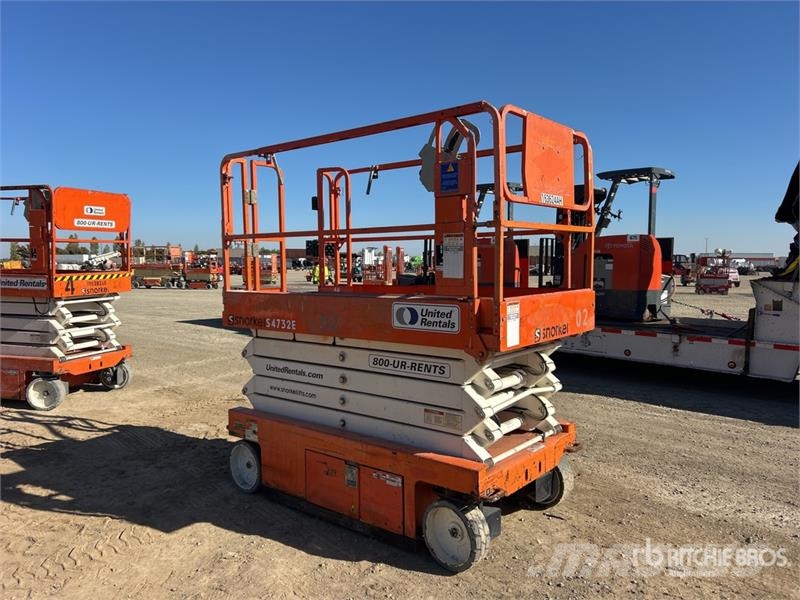 Snorkel S4732E Electric Scissor Lift رافعات مقصية الشكل