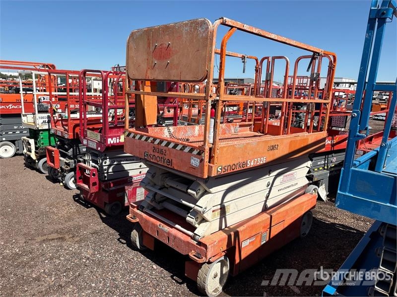 Snorkel S4732E Electric Scissor Lift Scissor lifts