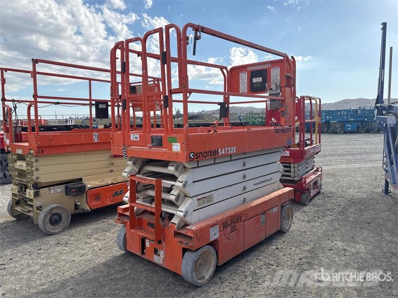 Snorkel S4732E Electric Scissor Lift Plataformas tijera