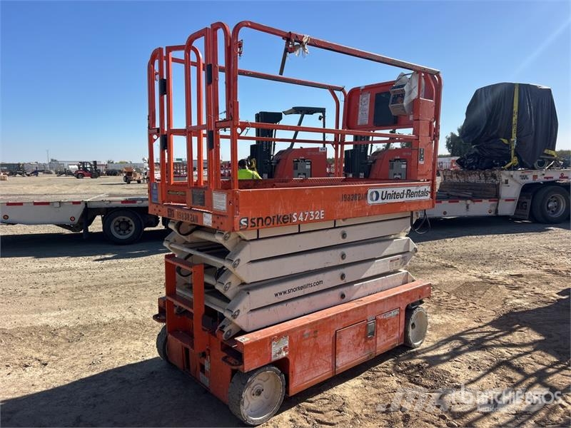 Snorkel S4732E Electric Scissor Lift رافعات مقصية الشكل