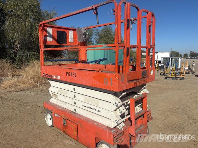 Snorkel S4732E Electric Scissor Lift رافعات مقصية الشكل