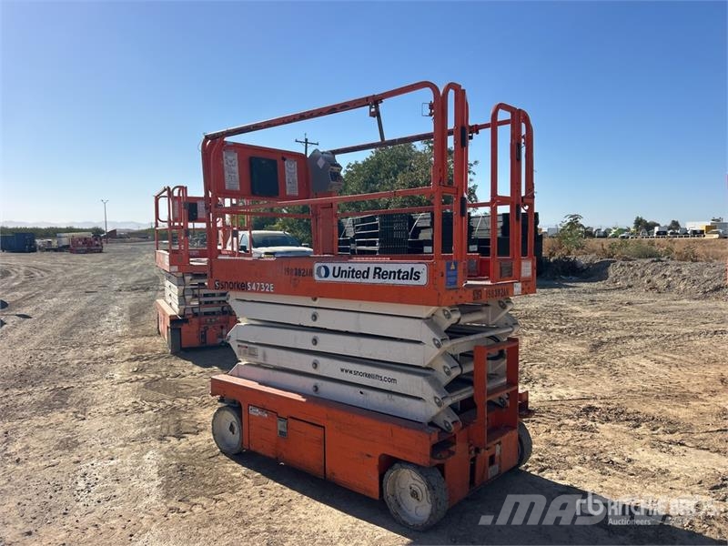 Snorkel S4732E Electric Scissor Lift رافعات مقصية الشكل