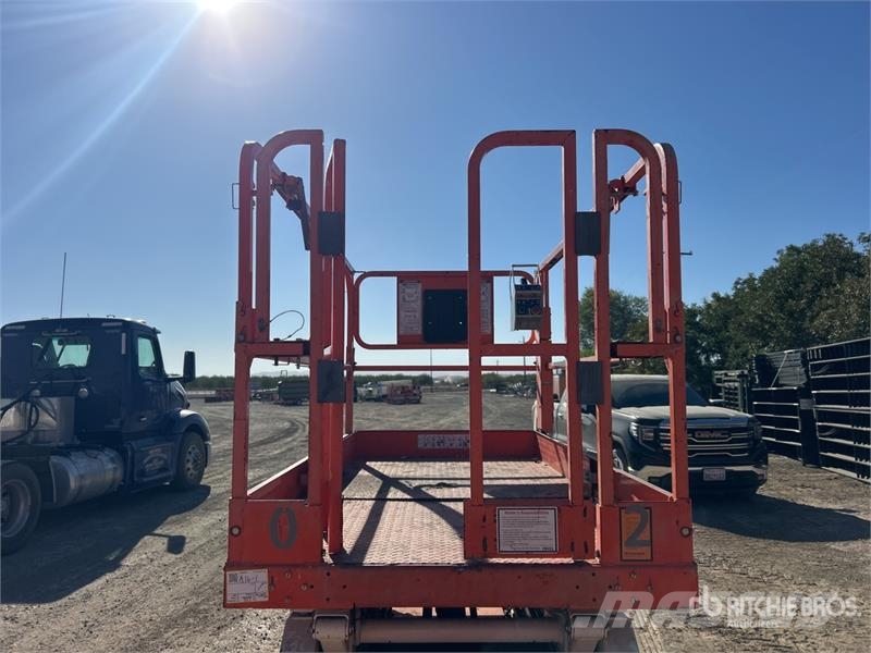 Snorkel S4732E Electric Scissor Lift رافعات مقصية الشكل