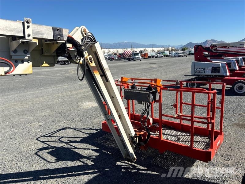 Snorkel TB86J 4WD Diesel Telescopic Boom Lift Telescoophoogwerkers