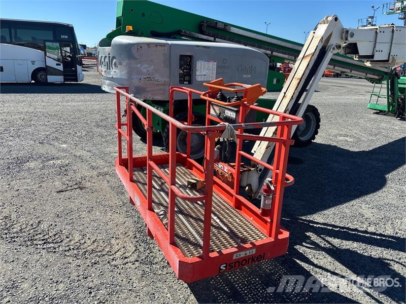 Snorkel TB86J 4WD Diesel Telescopic Boom Lift Telescoophoogwerkers