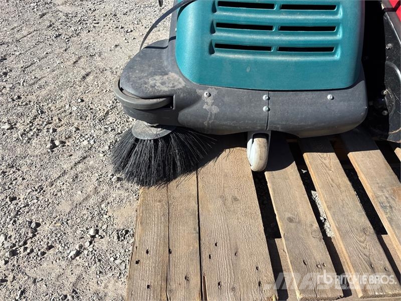  Snow Blower and Sweeper Snow throwers