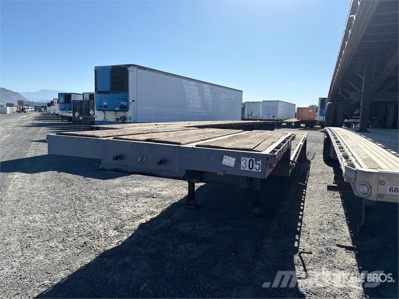SPCNS 39 ft T/A Step Deck Trailer Podvalníky