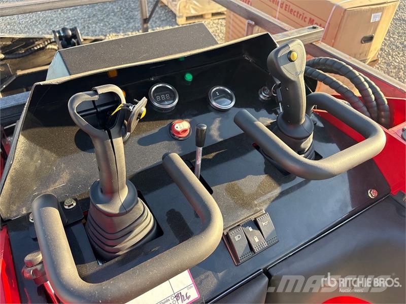  SSL1200 Mini Compact Track Loader (Unused) Мини-погрузчики