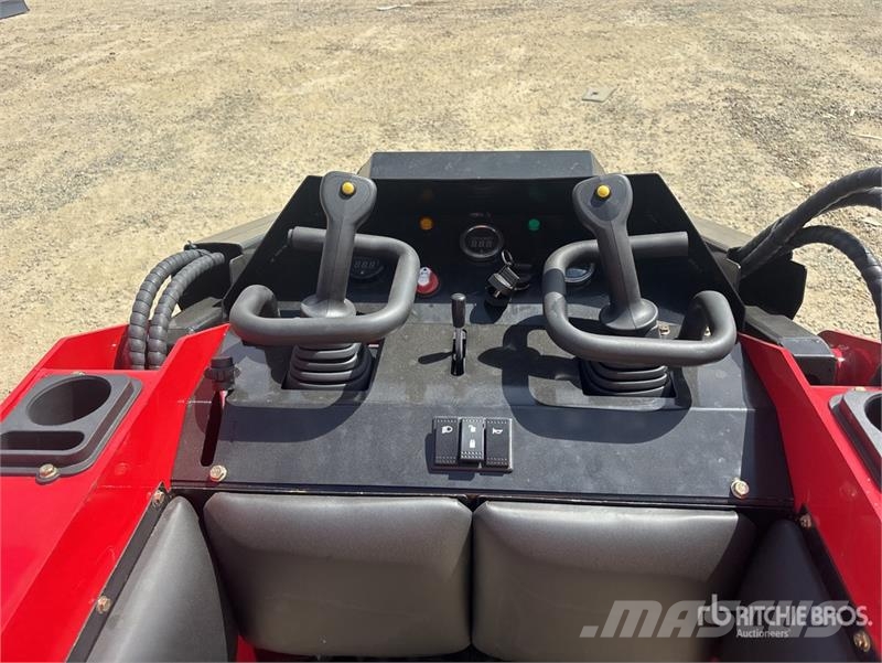  SSL1200 Mini Compact Track Loader (Unused) Мини-погрузчики